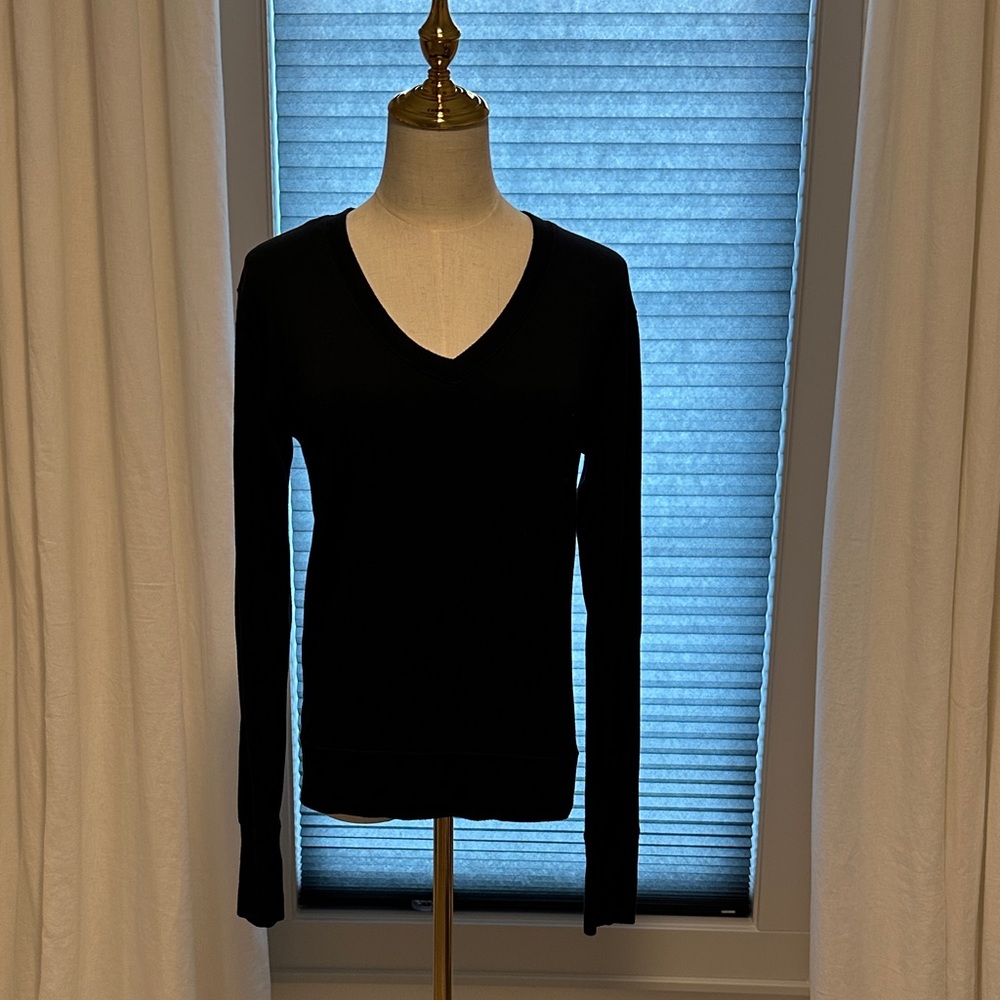 Athleta Sunrise Black V-Neck Women's Sweatshirt